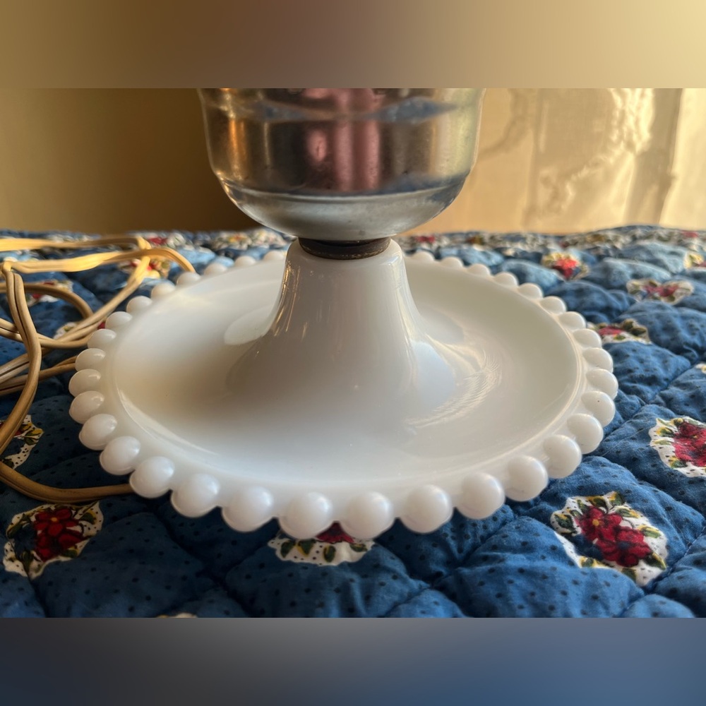 Hobnail Milk Glass 11" Lamp VTG Hurricane Electric Parlor Table Boudoir Works - Picture 5 of 12